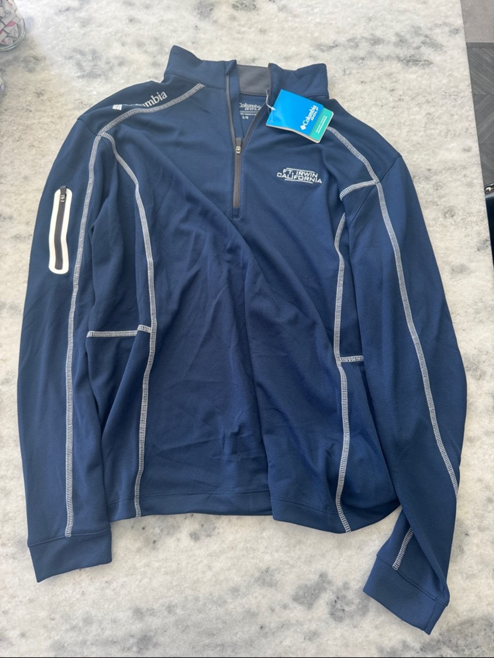 Columbia Men’s Navy Performance Quarter-Zip Jacket with Contrast Stitching